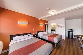 Motel 6 Cranbrook, BC