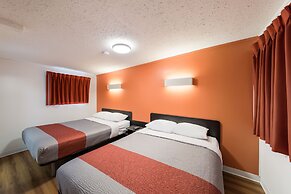 Motel 6 Cranbrook, BC