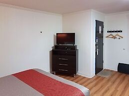 Motel 6 Cranbrook, BC