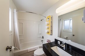 Motel 6 Cranbrook, BC