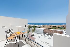 Mar n Mar Crown Hotel and Suites