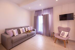 Mar n Mar Crown Hotel and Suites