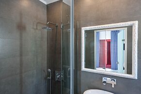 Mar n Mar Crown Hotel and Suites