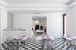 Mar n Mar Crown Hotel and Suites