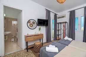 Nikos Hotel