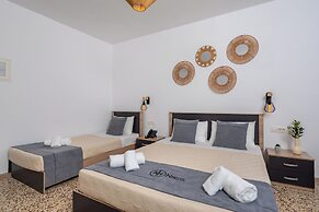 Nikos Hotel