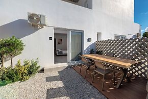 Nikos Hotel