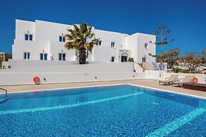 Nikos Hotel