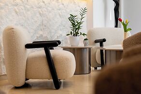 Nikos Hotel
