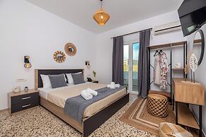 Nikos Hotel