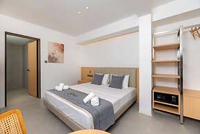 Nikos Hotel
