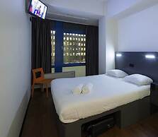 easyHotel Rotterdam City Centre