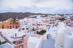 Heliophos Boutique Caves