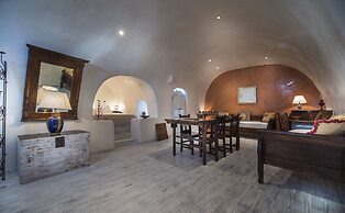 Heliophos Boutique Caves