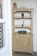 Heliophos Boutique Caves