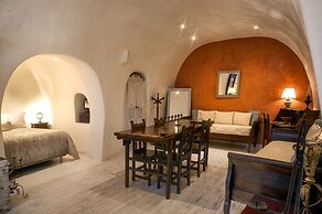 Heliophos Boutique Caves