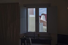 Heliophos Boutique Caves