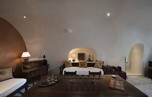 Heliophos Boutique Caves