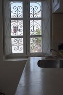 Heliophos Boutique Caves