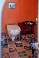 Heliophos Boutique Caves