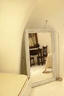 Heliophos Boutique Caves