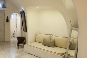 Heliophos Boutique Caves