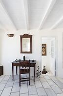 Heliophos Boutique Caves