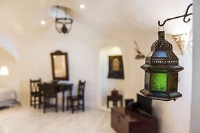 Heliophos Boutique Caves