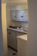 Heliophos Boutique Caves