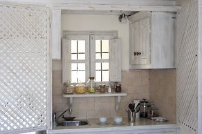 Heliophos Boutique Caves