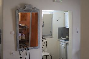 Heliophos Boutique Caves