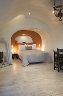 Heliophos Boutique Caves