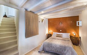 Heliophos Boutique Caves