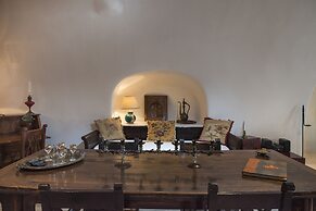 Heliophos Boutique Caves