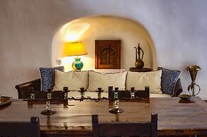 Heliophos Boutique Caves