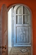 Heliophos Boutique Caves