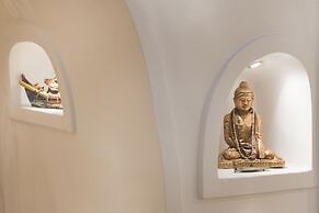 Heliophos Boutique Caves