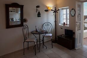 Heliophos Boutique Caves