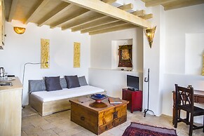 Heliophos Boutique Caves