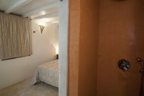 Heliophos Boutique Caves