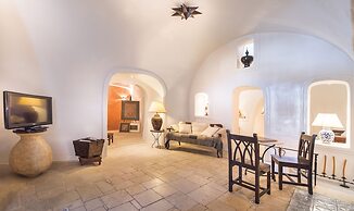 Heliophos Boutique Caves