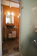 Heliophos Boutique Caves