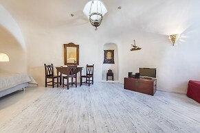 Heliophos Boutique Caves