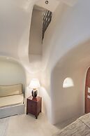 Heliophos Boutique Caves