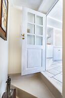 Heliophos Boutique Caves