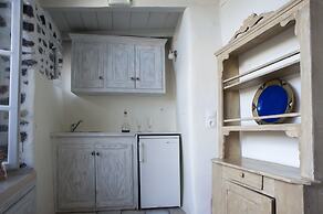 Heliophos Boutique Caves