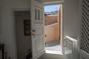 Heliophos Boutique Caves