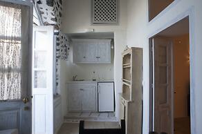 Heliophos Boutique Caves