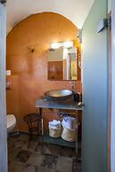 Heliophos Boutique Caves