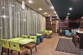 La Quinta Inn & Suites by Wyndham Cotulla